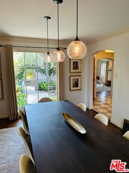 6119 Lindenhurst Ave, Los Angeles CA  90048-4808 exterior