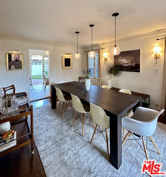 6119 Lindenhurst Ave, Los Angeles CA  90048-4808 exterior