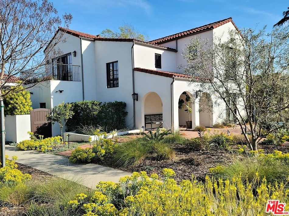 2002 Thayer Ave, Los Angeles, CA 90025