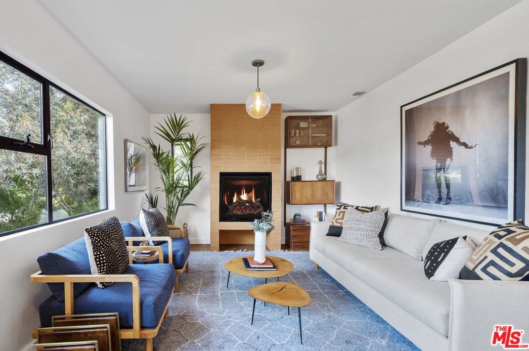 2246 Lyric Ave, Los Angeles CA  90027-4752 exterior