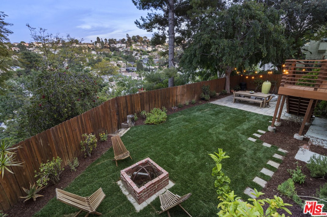 2246 Lyric Ave, Los Angeles CA  90027-4752 exterior