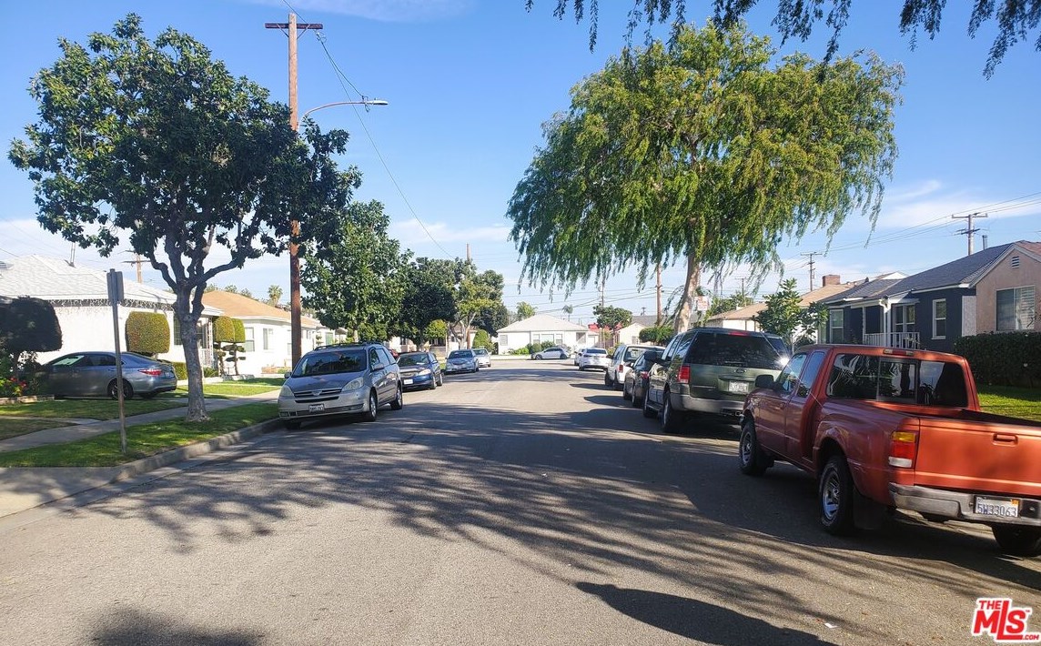 6518 Via Del Coronado St, Los Angeles CA  90022-3626 exterior