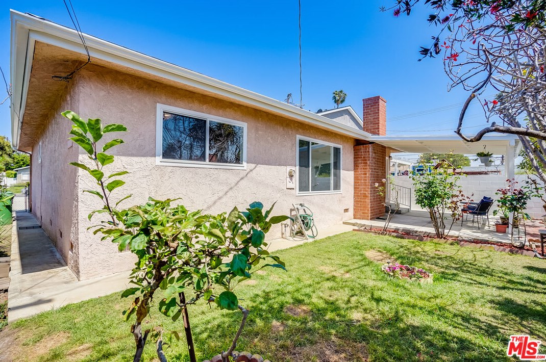 3955 Lyceum Ave, Los Angeles CA  90066-4126 exterior