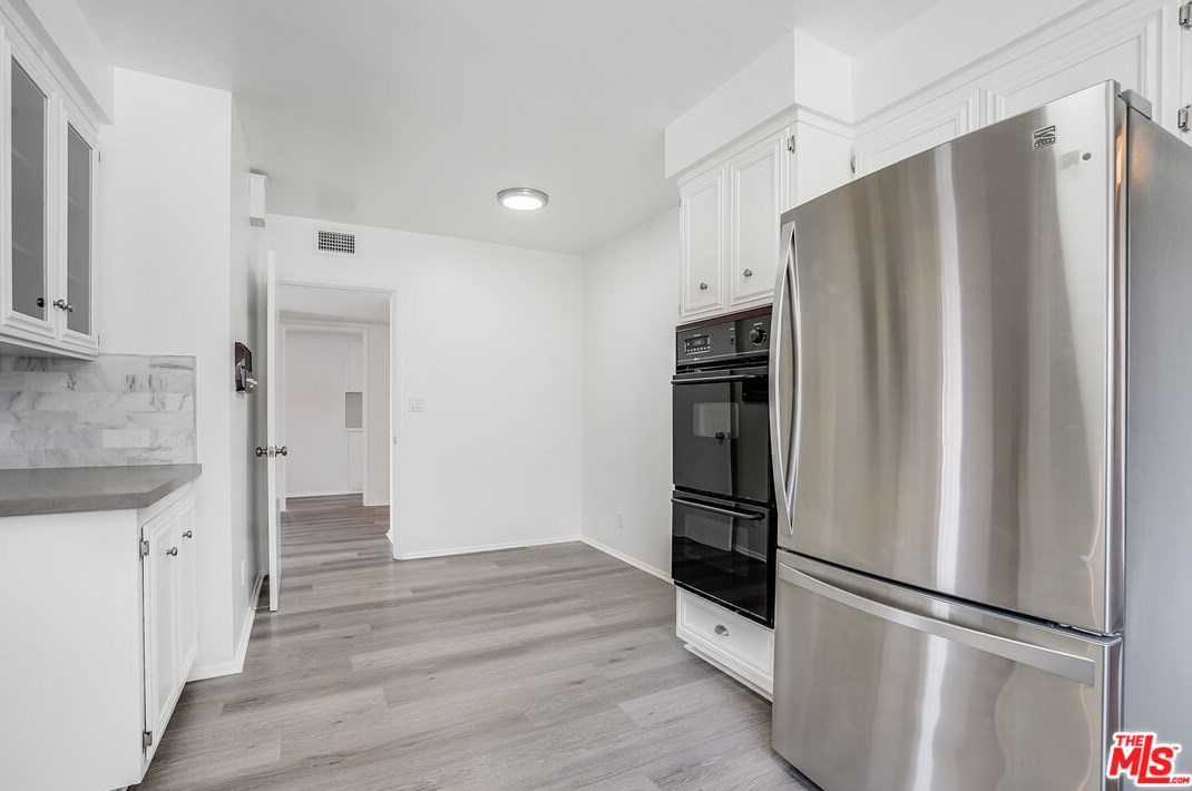 3955 Lyceum Ave, Los Angeles CA  90066-4126 exterior