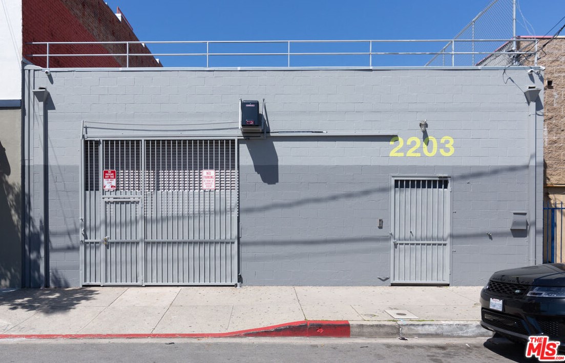 2203 Union Ave, Los Angeles, CA 90007-1842