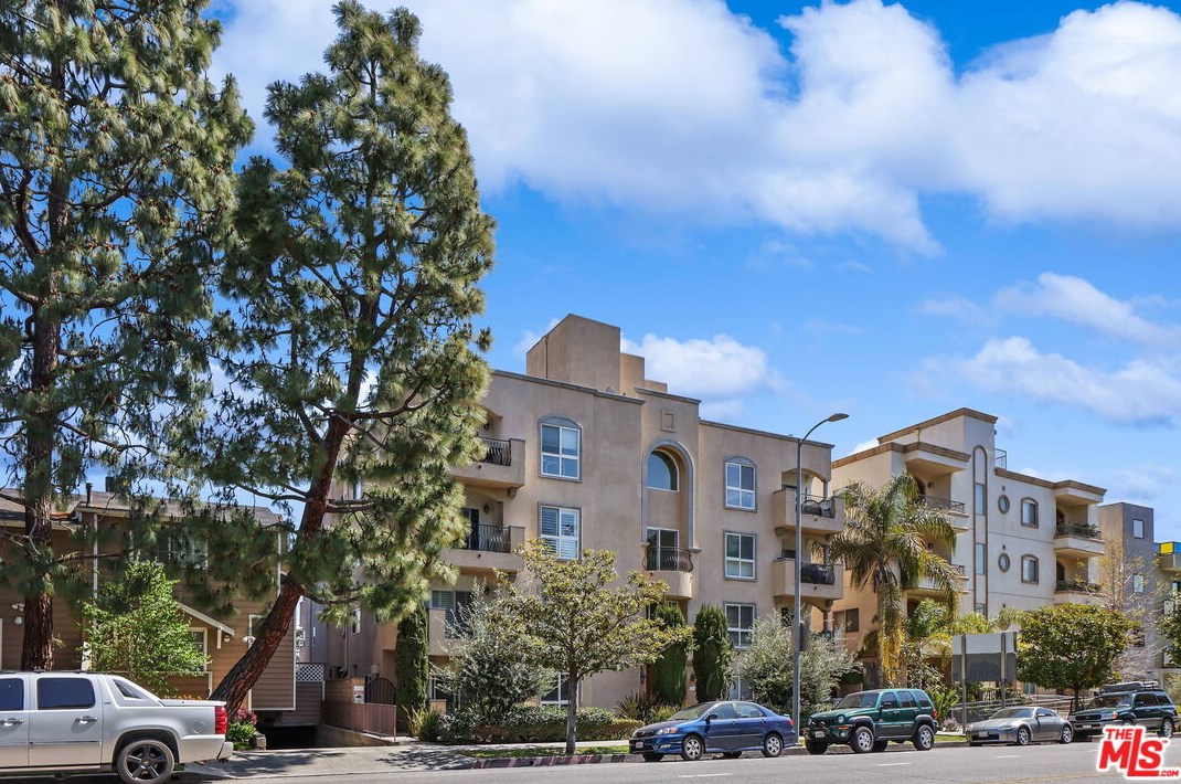 2480 Centinela Ave, Los Angeles CA  90064-1229 exterior