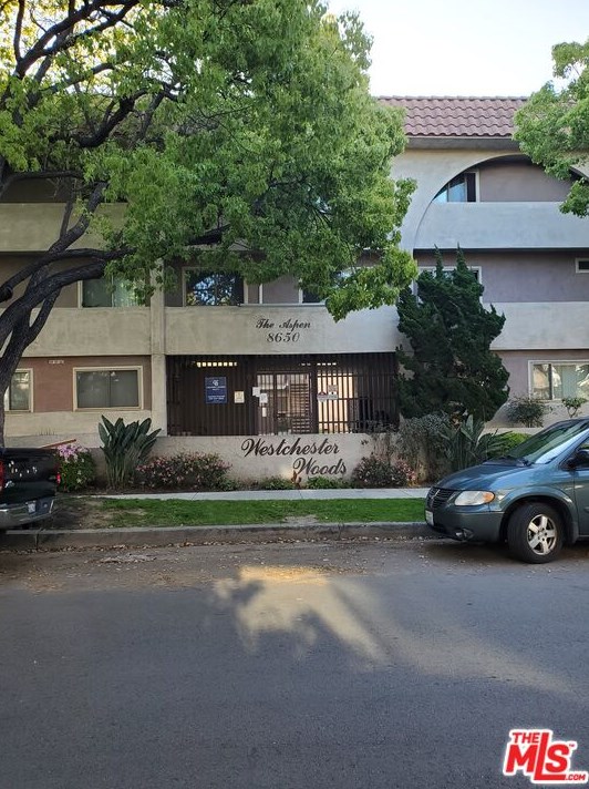 8650 Belford Ave, Los Angeles, CA 90045-4550