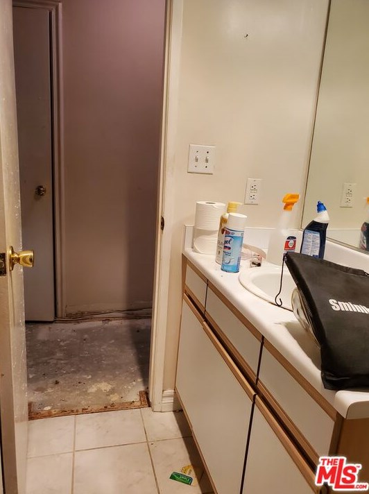 8650 Belford Ave, Los Angeles CA  90045-4550 exterior