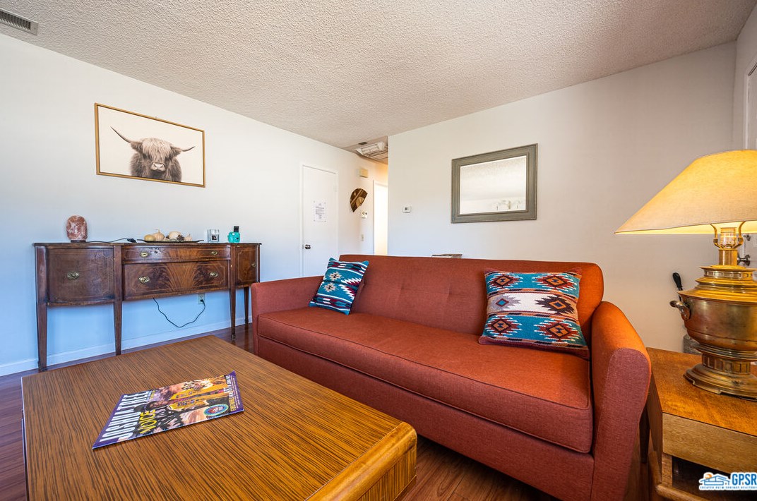 60668 La Mirada Trl, Joshua Tree CA  92252-2859 exterior