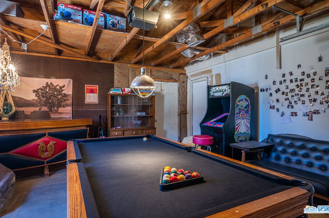 60668 La Mirada Trl, Joshua Tree CA  92252-2859 exterior