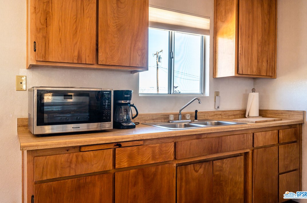 60668 La Mirada Trl, Joshua Tree CA  92252-2859 exterior