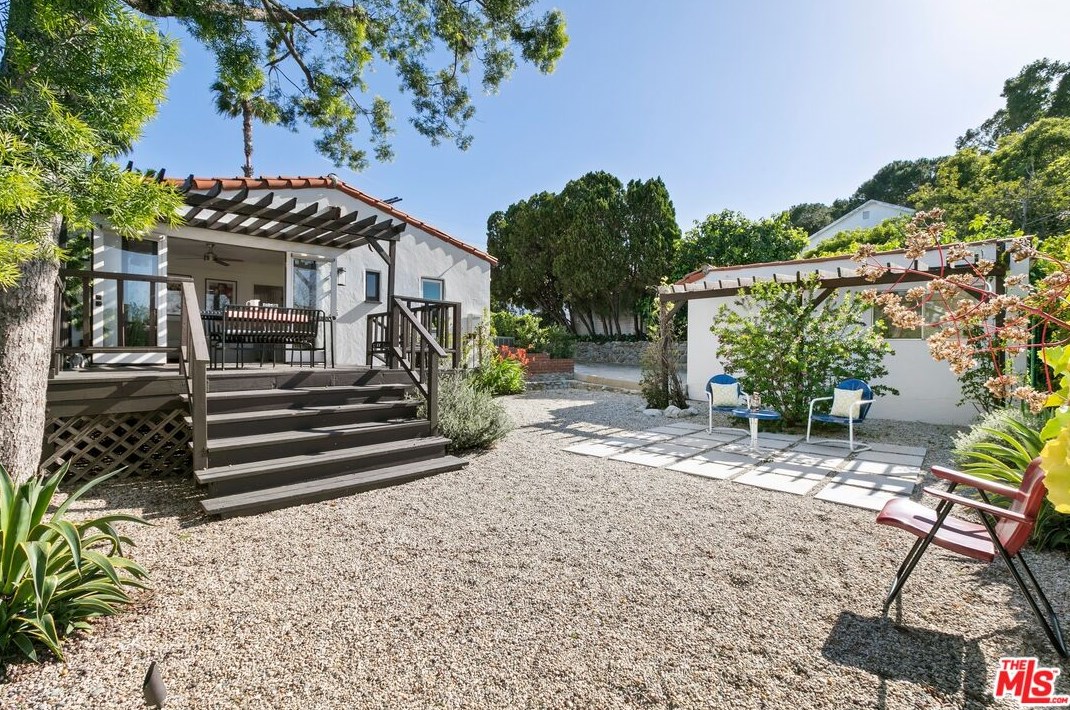 4761 Frieda Dr, Los Angeles CA  90065-4112 exterior