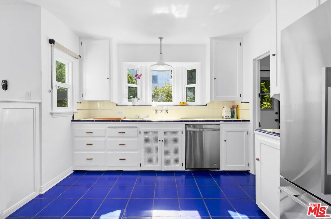 4761 Frieda Dr, Los Angeles CA  90065-4112 exterior