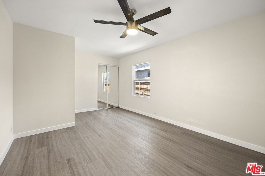 836 105th St, Los Angeles CA  90044-4430 exterior