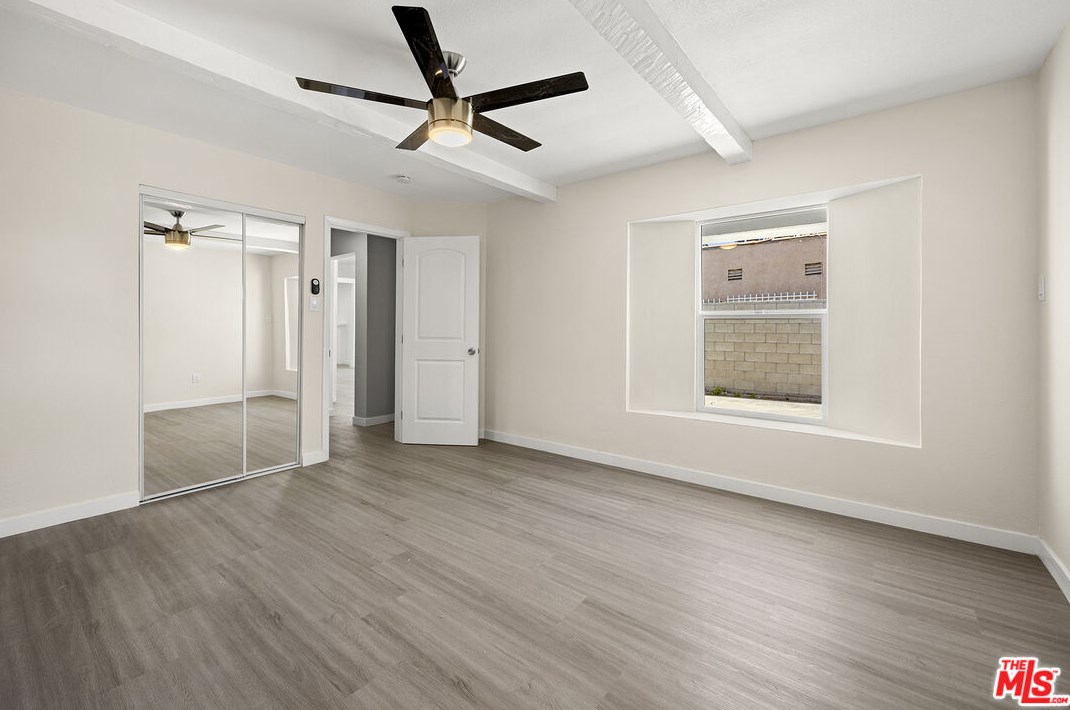 836 105th St, Los Angeles CA  90044-4430 exterior