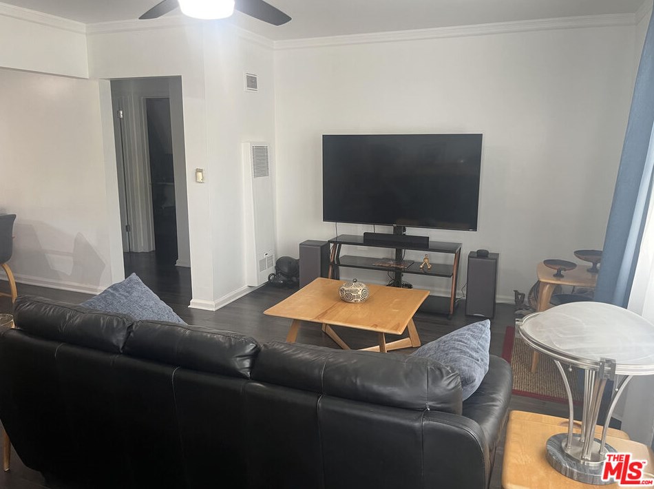 2223 Silver Ridge Ave, Los Angeles CA  90039-3641 exterior