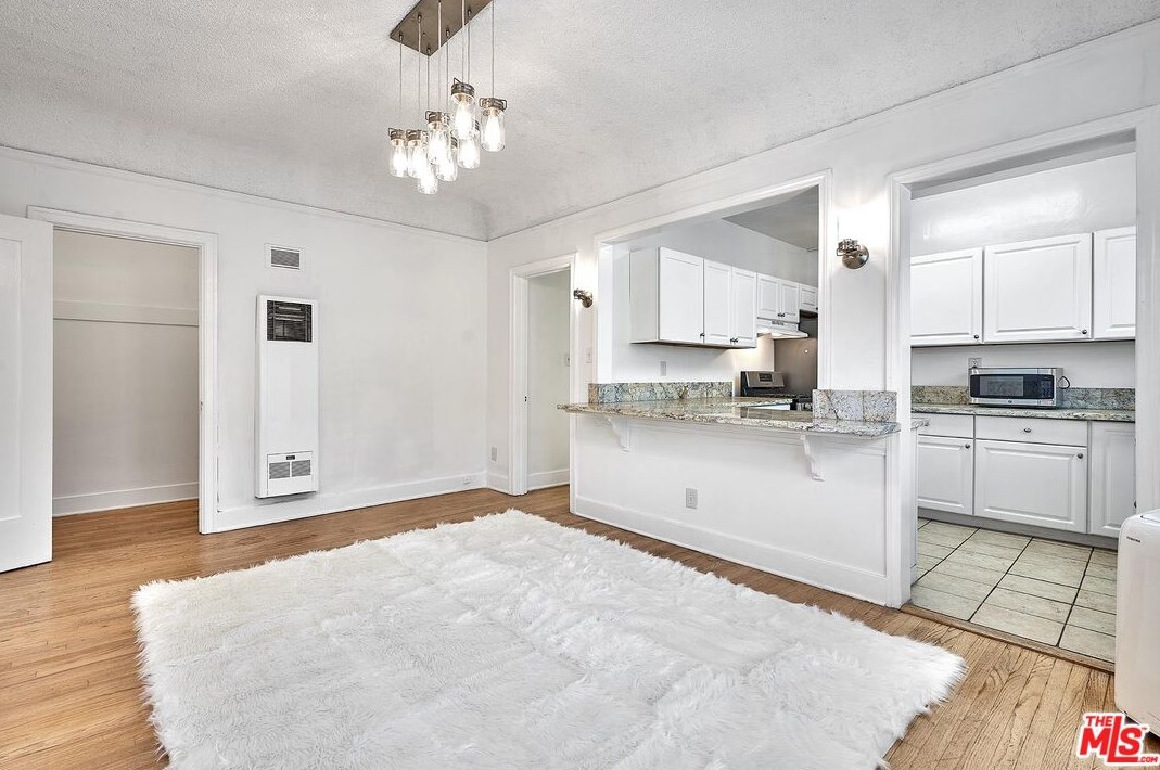 854 S Gramercy Pl, Los Angeles, CA 90005
