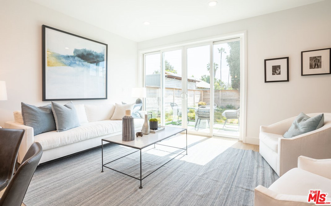 4430 Camero Ave, Los Angeles, CA 90027-5507