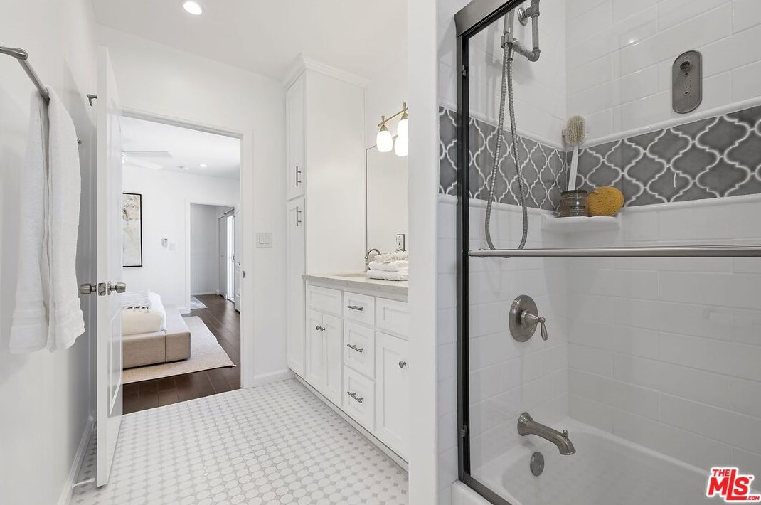 8929 Hubbard St, Los Angeles CA  90232-2403 exterior