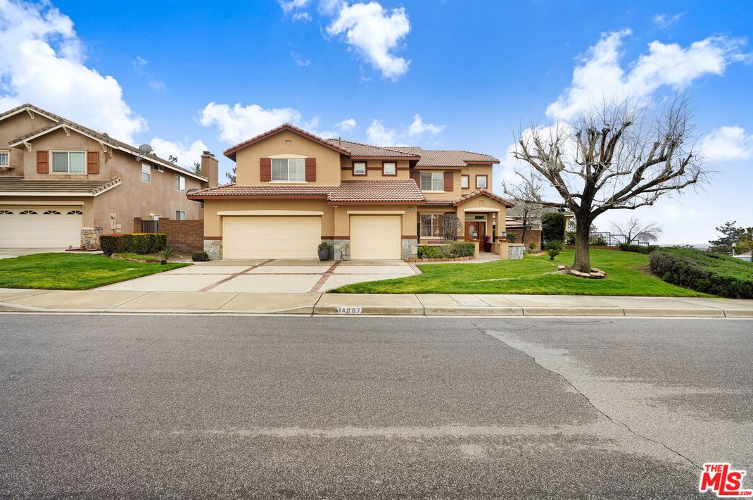 14697 Reservoir Rd, Fontana, CA 92336