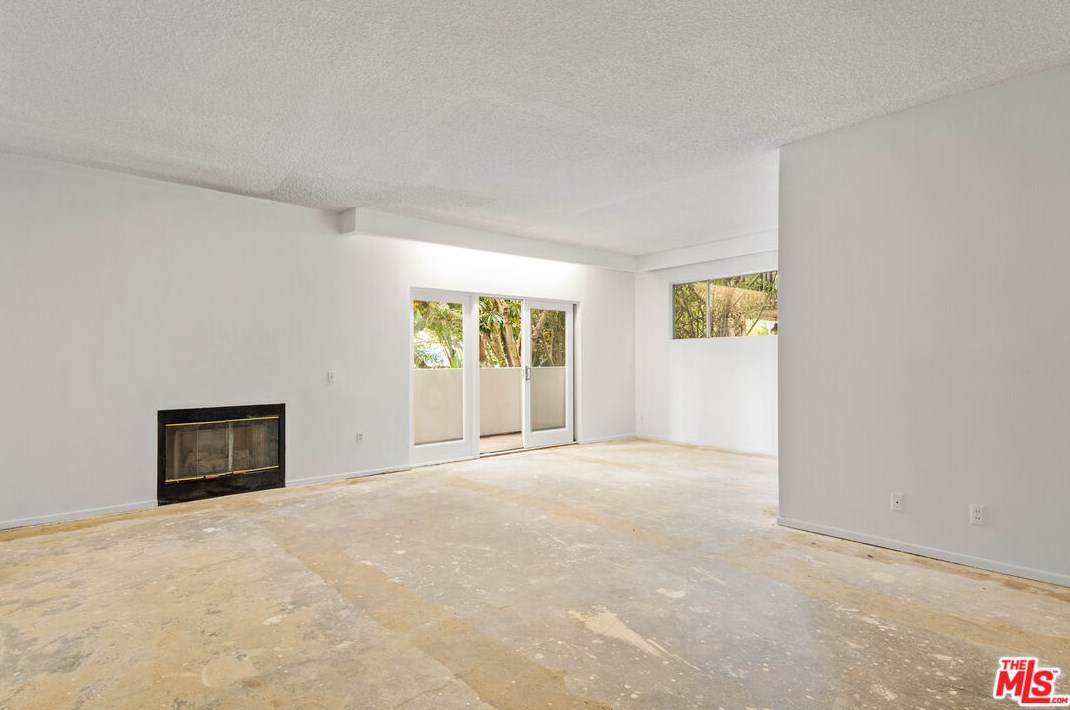 446 San Vicente Blvd #102, Santa Monica, CA 90402