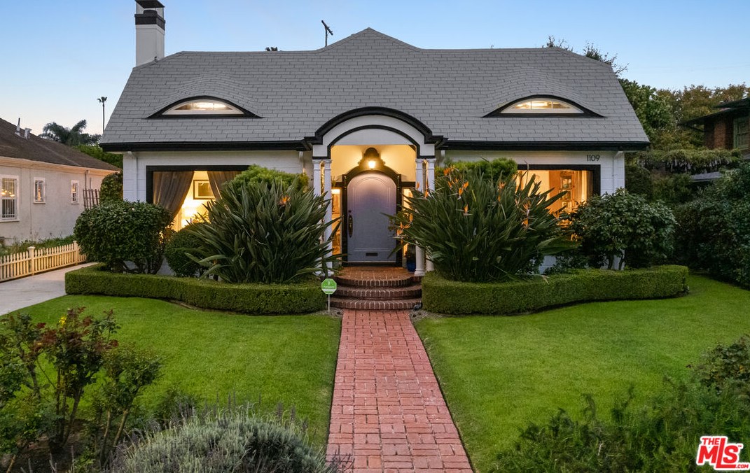 1109 Gramercy Dr, Los Angeles CA  90019-3609 exterior