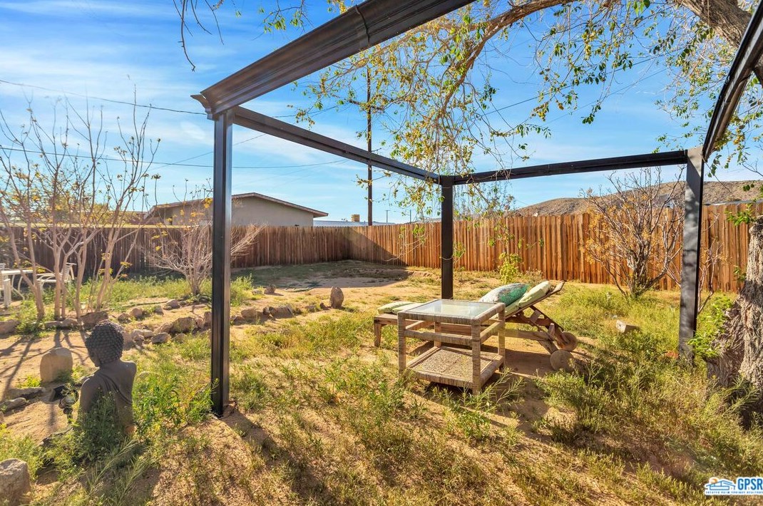 61740 Oleander Dr, Joshua Tree CA  92252-2017 exterior