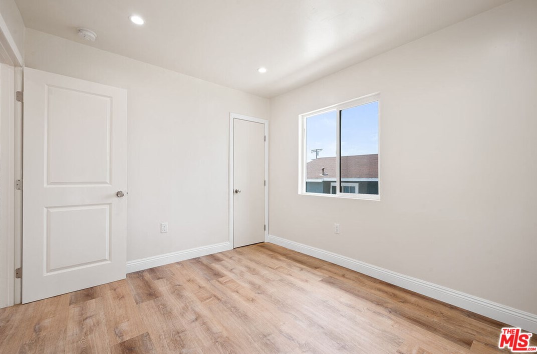 3120 Chaucer St, Los Angeles CA  90065-1827 exterior