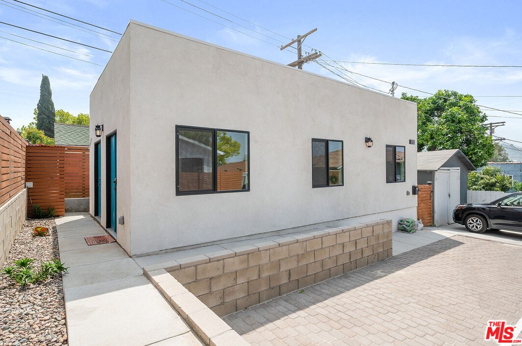 3120 Chaucer St, Los Angeles CA  90065-1827 exterior