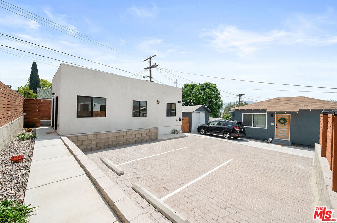3120 Chaucer St, Los Angeles CA  90065-1827 exterior