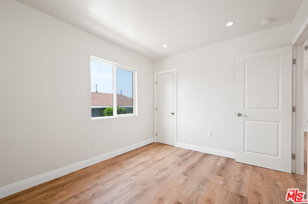 3120 Chaucer St, Los Angeles CA  90065-1827 exterior