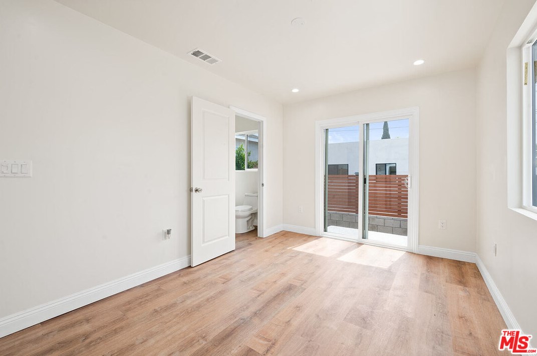 3120 Chaucer St, Los Angeles CA  90065-1827 exterior