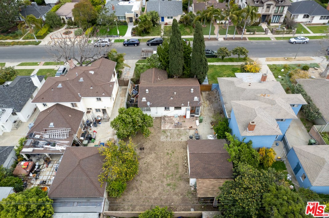 2831 Malcolm Ave, Los Angeles, CA 90064-4211