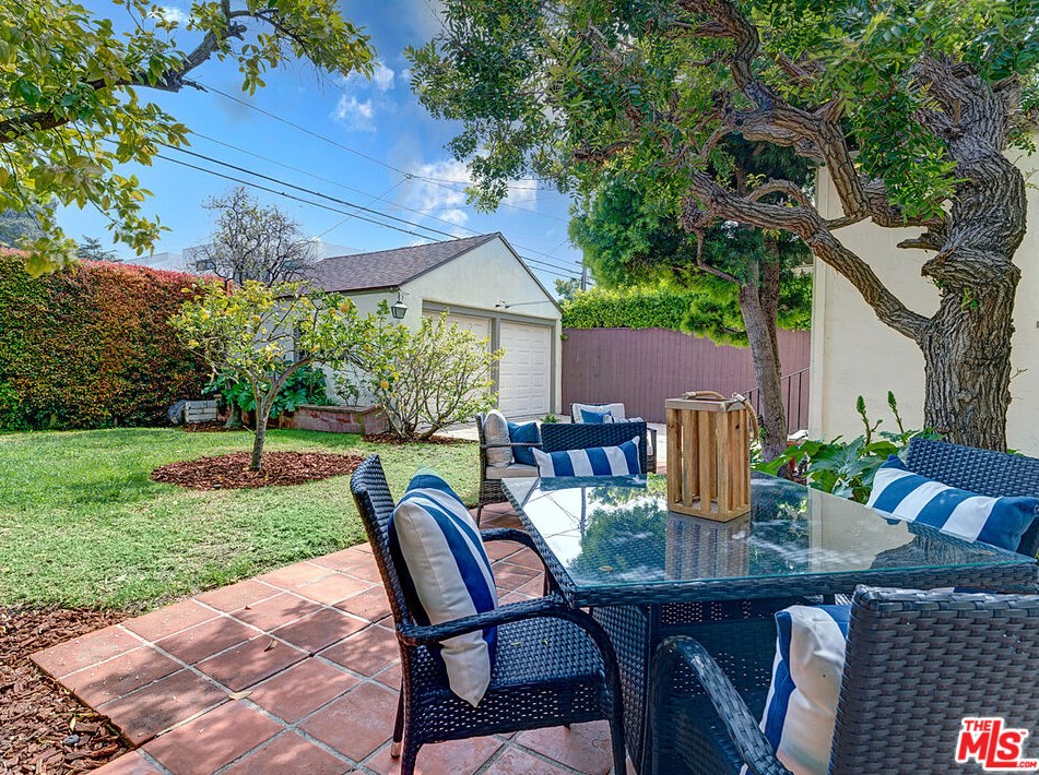 2256 Parnell Ave, Los Angeles CA  90064-2005 exterior