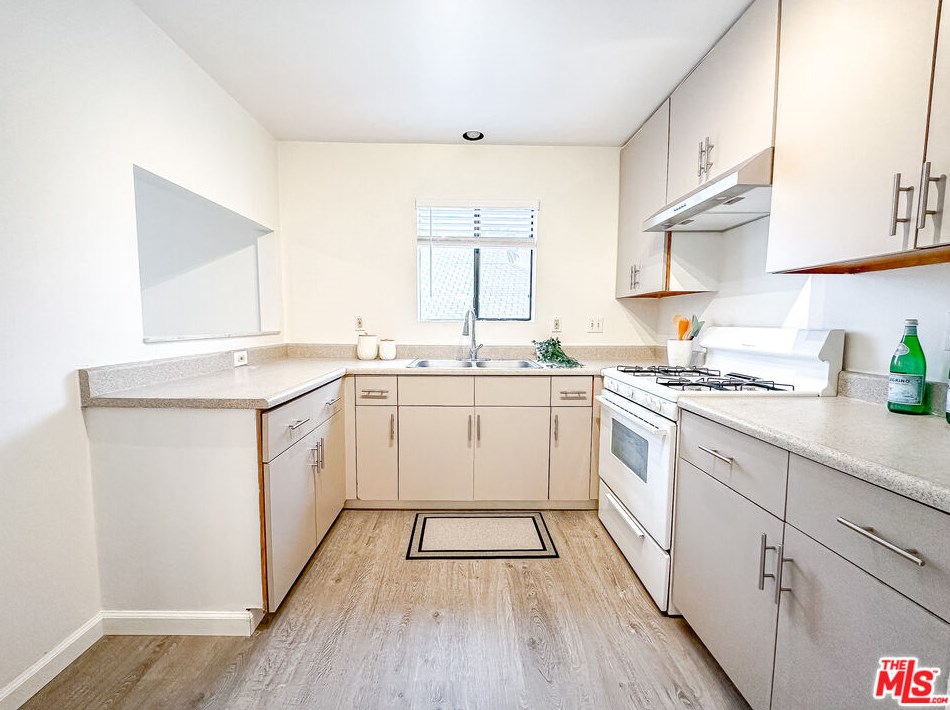 284 S Union Ave #e, Los Angeles, CA 90026