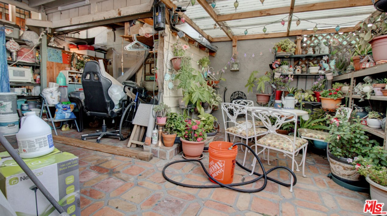 1529 Bonnie Beach Pl, Los Angeles CA  90063-1602 exterior