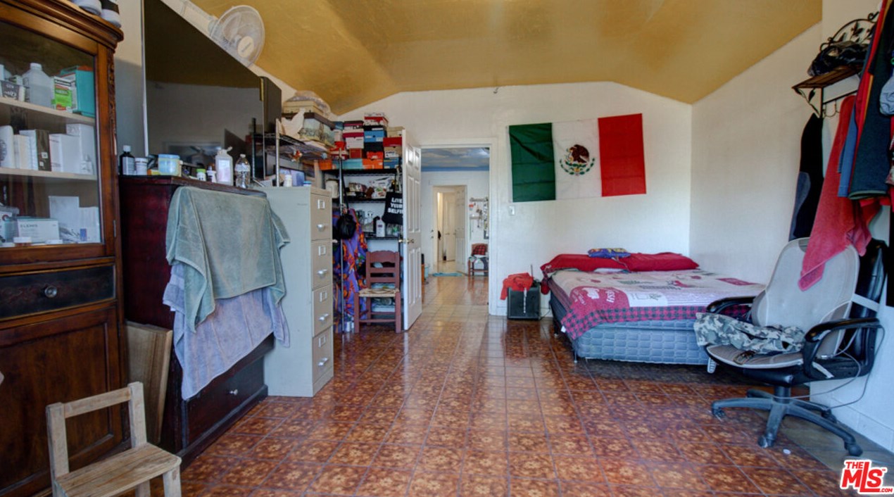 1529 Bonnie Beach Pl, Los Angeles CA  90063-1602 exterior