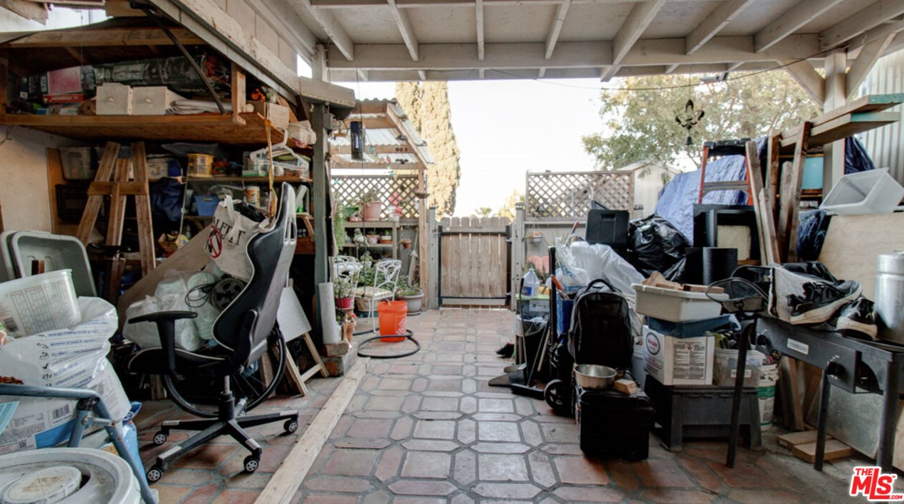 1529 Bonnie Beach Pl, Los Angeles CA  90063-1602 exterior