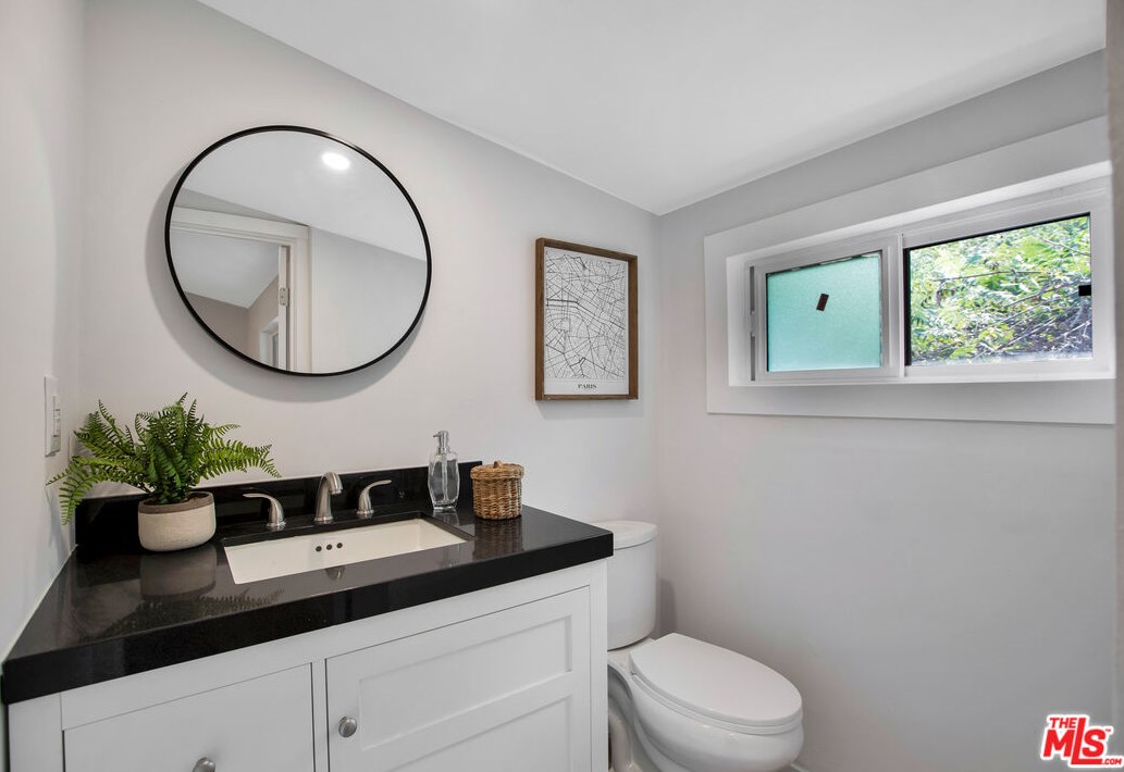 6152 Poppy Peak Dr, Los Angeles CA  90042-1333 exterior