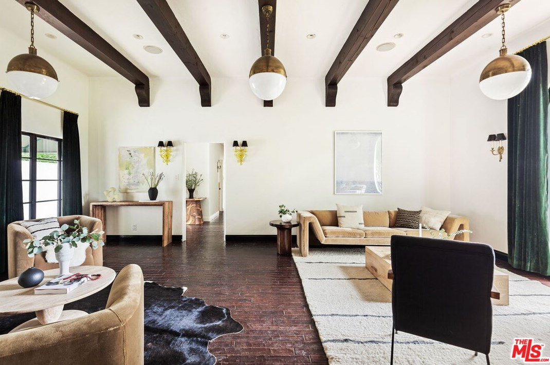 6961 La Presa Dr, Los Angeles CA  90068-3102 exterior