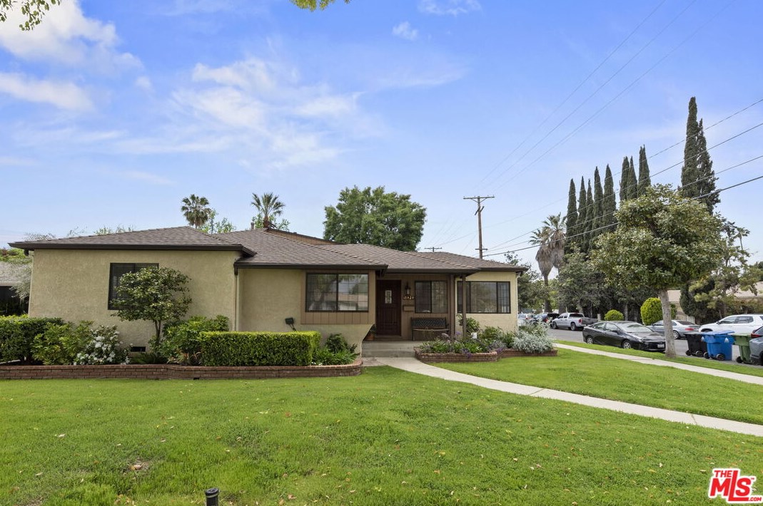 18424 Domino St, Los Angeles, CA 91335