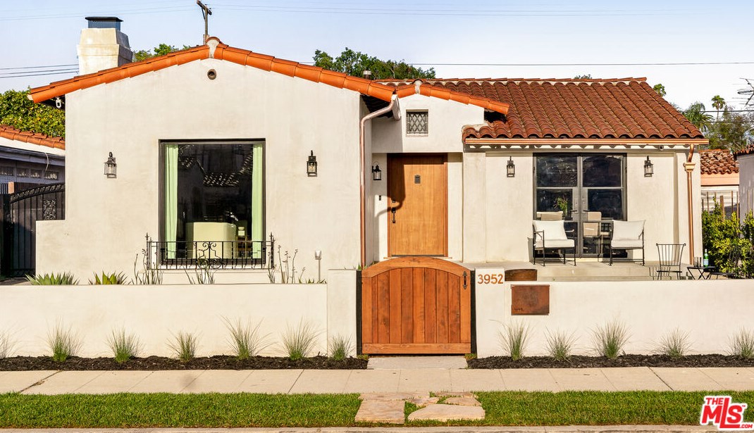 3952 Sutro Ave, Los Angeles, CA 90008-2739
