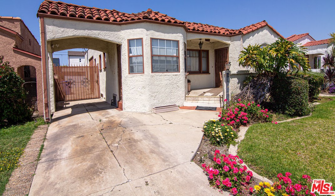 6617 3rd Ave, Los Angeles, CA 90043-4551
