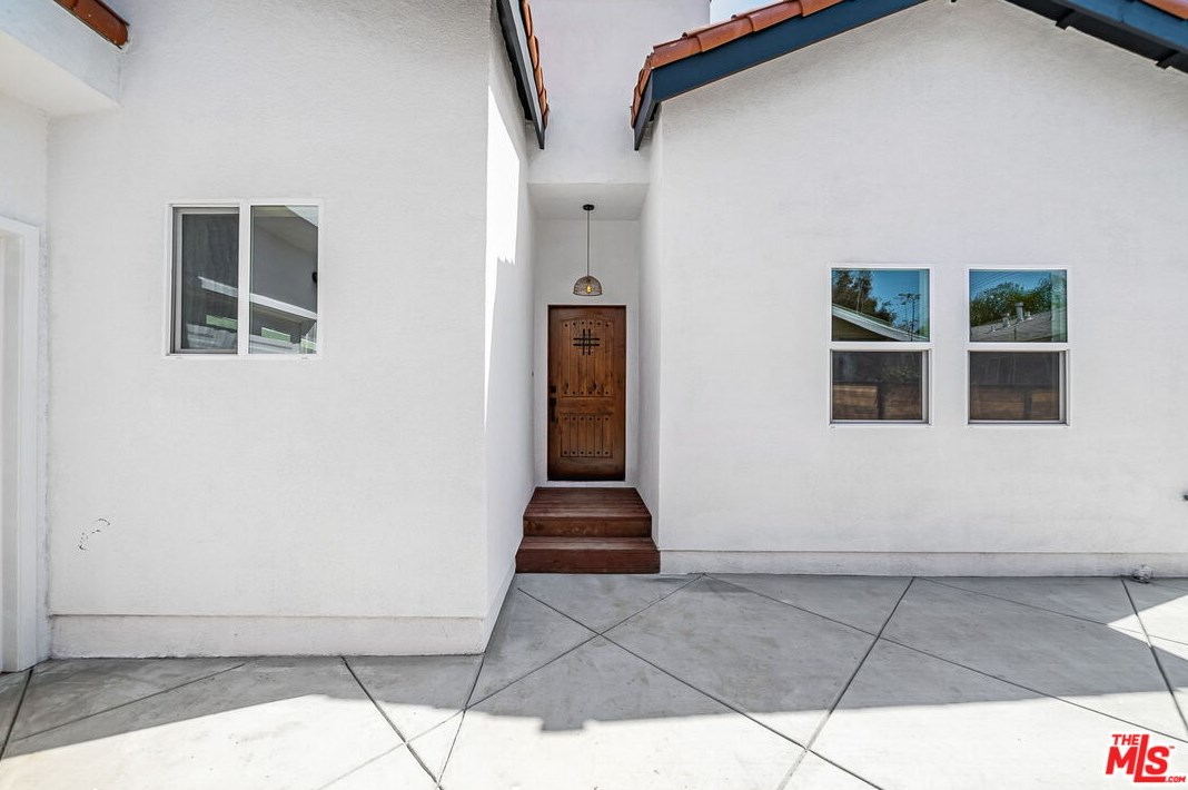3011 Division St, Los Angeles CA  90065-2011 exterior