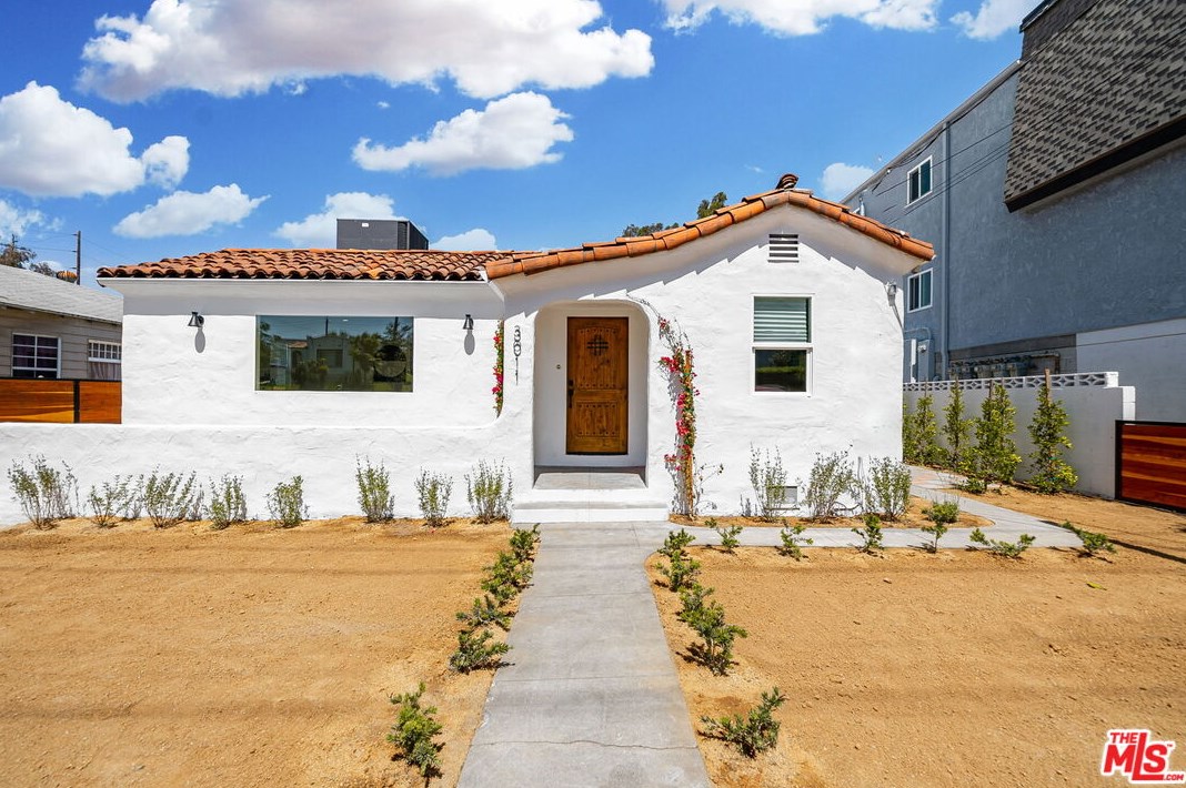 3011 Division St, Los Angeles CA  90065-2011 exterior