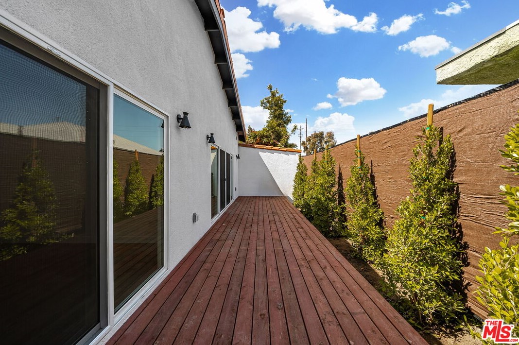 3011 Division St, Los Angeles CA  90065-2011 exterior
