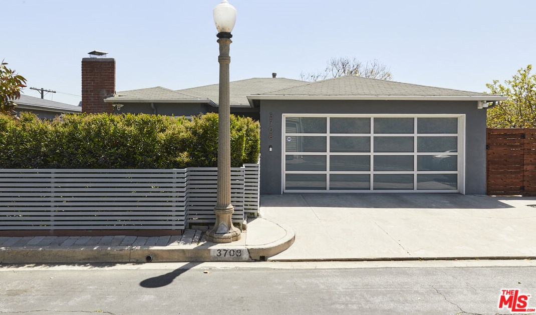 3708 Roderick Rd, Los Angeles, CA 90065-3736