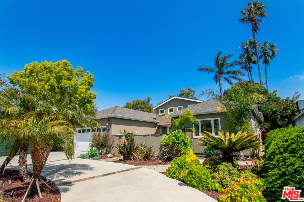 5909 Abernathy Dr, Los Angeles, CA 90045-1621
