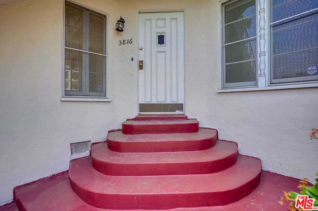 3816 Evans St, Los Angeles, CA 90027-3310