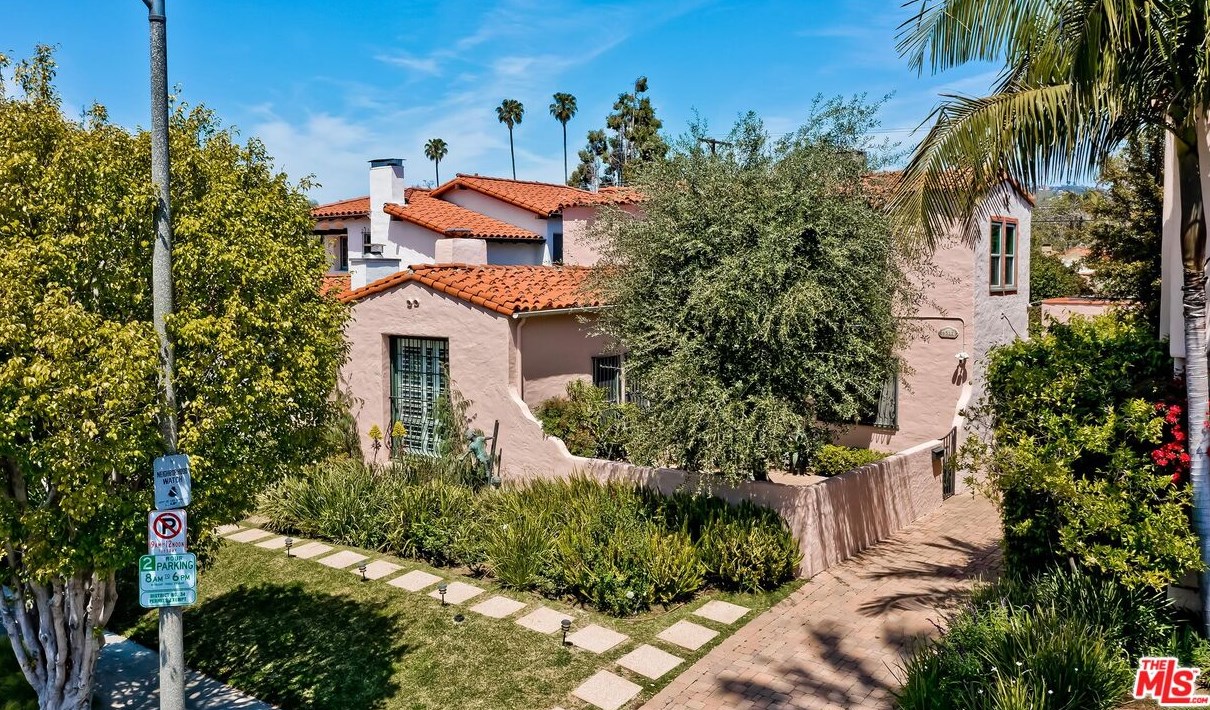 6517 5th St, Los Angeles, CA 90048-4711